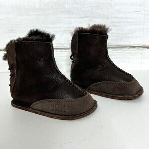 UGG Baby Boo Booties Size 4/5 Brown Leather Crib Shoes Style 1979